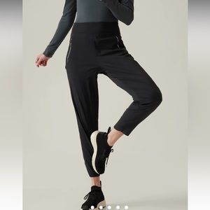 Athleta Trekkie North Jogger / size 16